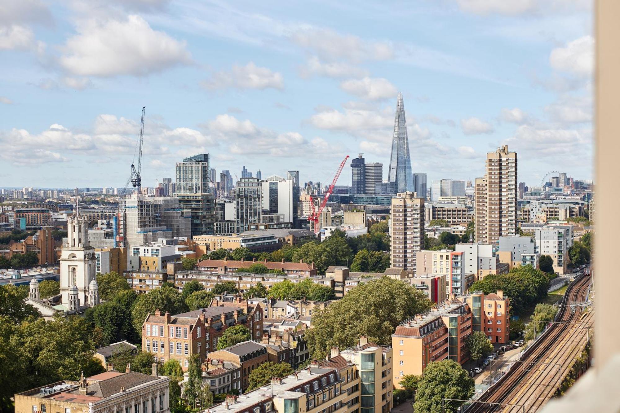 View Apartment, Short Walk To Tower Bridge, Free Parking Apartment *