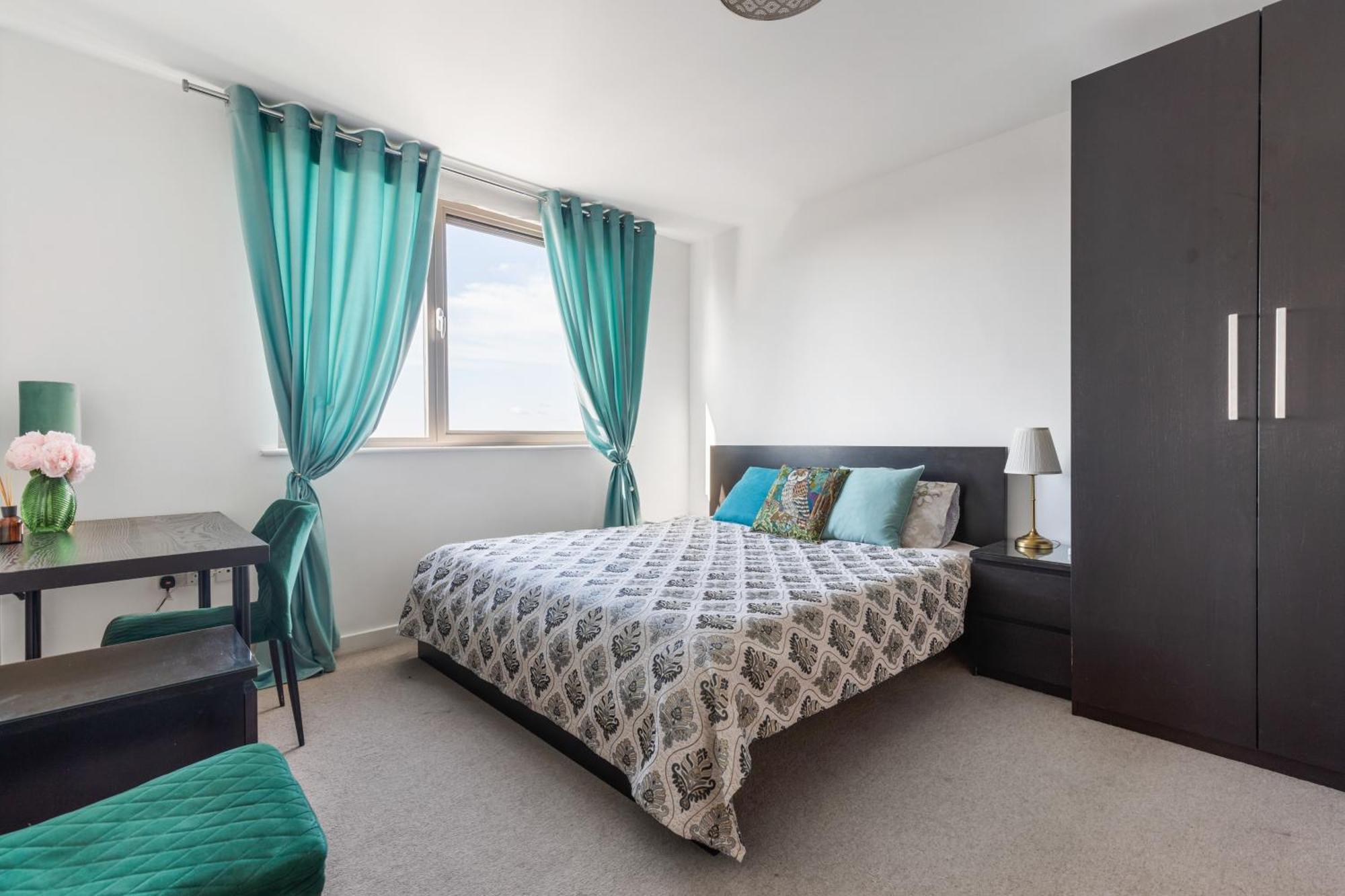 Apartment View Apartment, Short Walk To Tower Bridge, Free Parking